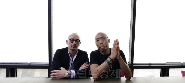 이오진, 김호철 광과기획사 굿마더 공동대표. 박해묵 기자/mook@heraldm.com
이오진, 김호철 광과기획사 굿마더 공동대표. 박해묵 기자/mook@heraldm.com
이오진, 김호철 광과기획사 굿마더 공동대표. 박해묵 기자/mook@heraldm.com
이오진, 김호철 광과기획사 굿마더 공동대표. 박해묵 기자/mook@heraldm.com