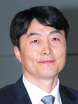 이석기(국회의원, 전 사회기관단체인)
Rep. Lee Seok-ki