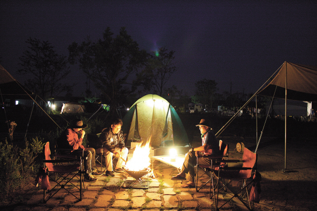 Summer camping:.Easy getaway from city life
