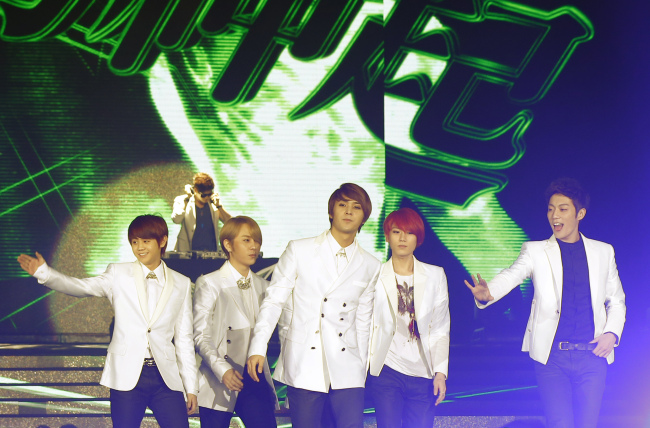 Members of Beast perform during “Music Bank,” a K-pop artists’ concert, in Hong Kong on Saturday.  (AP-Yonhap News)