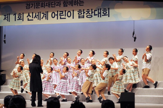 불황타개 백화점 아이디어 백태…어린이합창대회까지 후원