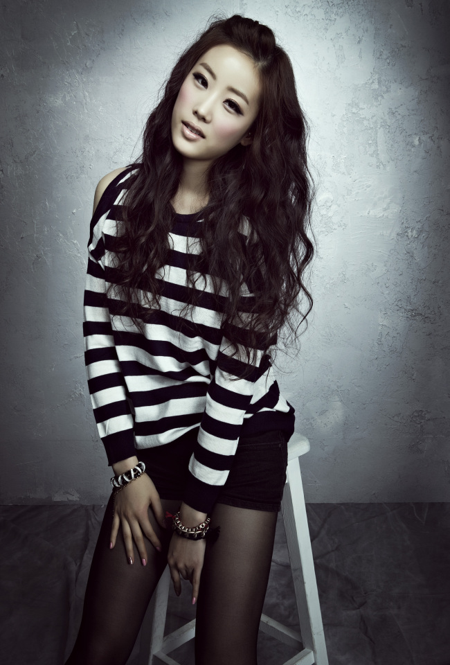예진(한예진), 가수(브레이브 걸스)/[핫데뷔일기]브레이브걸스 예진② “가수가 되기 위한 첫 도전, 미스코리아”