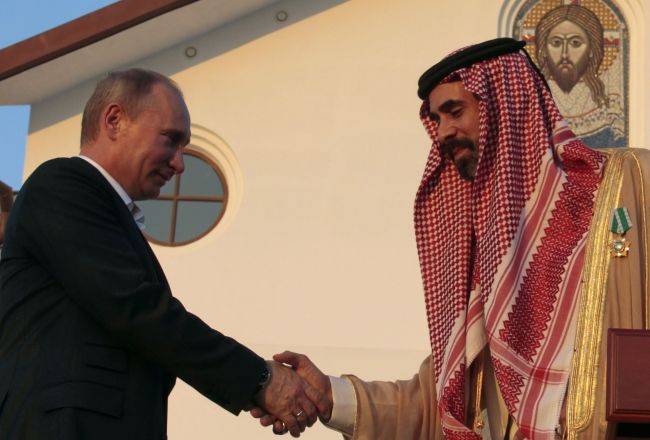 <YONHAP PHOTO-0488> Jordan’s Prince Ghazi (R) shakes hands with Russian President Vladimir Putin (L) after opening a guesthouse for Russia's Christian pilgrims at a Jordan Valley site where many Christians believe Jesus was baptised on June 26, 2012. Putin, who arrived in Jordan following a visit to Israel and the Palestinian territories, held talks with King Abdullah II as part of a Middle East tour aimed at boosting Moscow regional role. AFP PHTO/KHALIL MAZRAAWI../2012-06-27 10:16:41/ <저작권자 ⓒ 1980-2012 ㈜연합뉴스. 무단 전재 재배포 금지.>
Jordan’s Prince Ghazi (right) shakes hands with Russian President Vladimir Putin after opening a guesthouse for Russia’s Christian pilgrims at a Jordan Valley site where many Christians believe Jesus was baptised on Tuesday.  AFP-Yonhap News