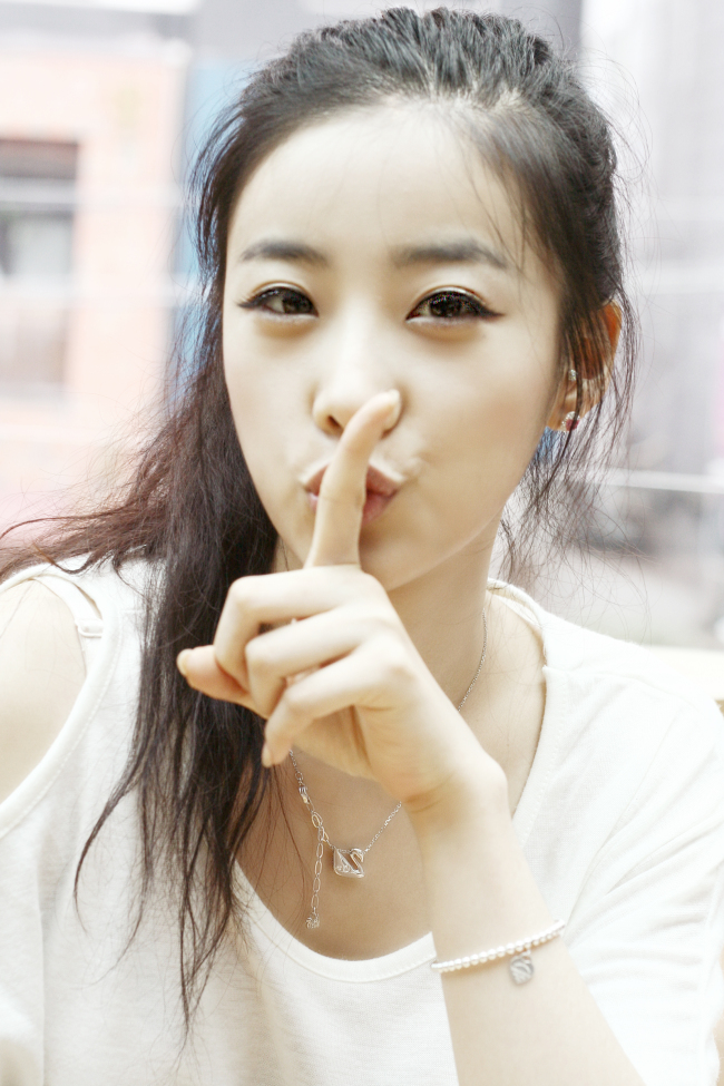 예진(한예진), 가수(브레이브 걸스)/[핫데뷔일기]브레이브걸스 예진③ “나홀로 한국行, 오로지 꿈을 위해”
