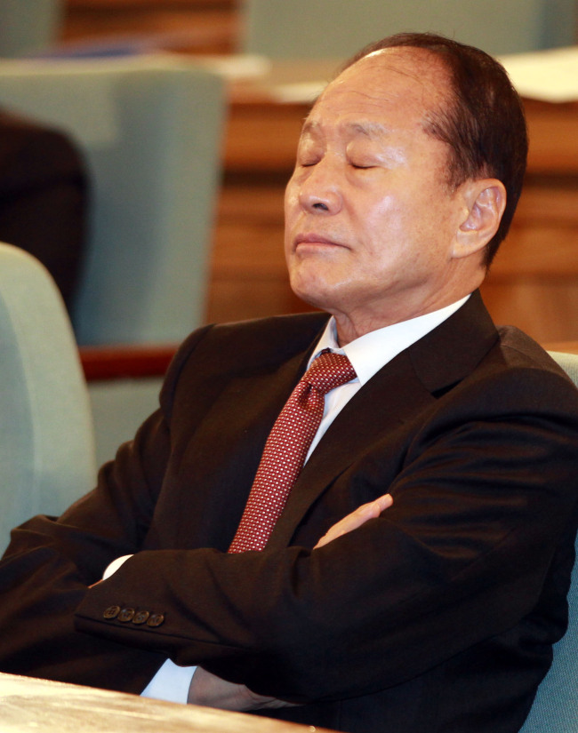 Lee Sang-deuk
이상득, 전 국회의원, 전 기업인 출생1935년 11월 29일소속외교통상통일위원회 (위원)/(연합)