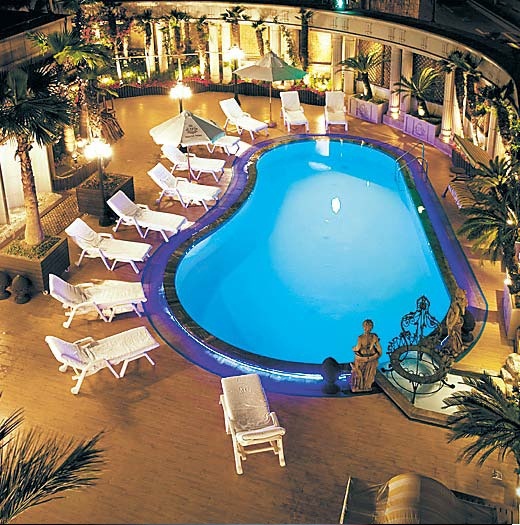 Outdoor pool at Imperial Palace Seoul