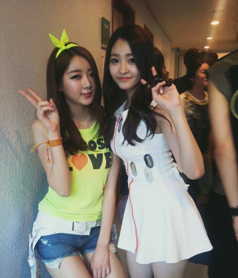 수이, 가수(치치)/수빈(Subin), 가수(달샤벳)/ 치치 수이, ‘94 라인’ 달샤벳 수빈과 우정 과시 ‘훈훈’