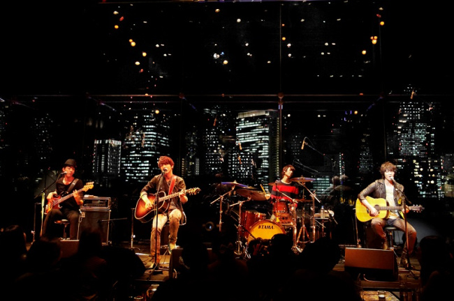 씨엔블루(CNBLUE), 가수(정용화, 이정신, 이종현, 강민혁)/씨엔블루 日 MTV ‘언플러그드’ 라이브 DVD 발매 ‘인기’