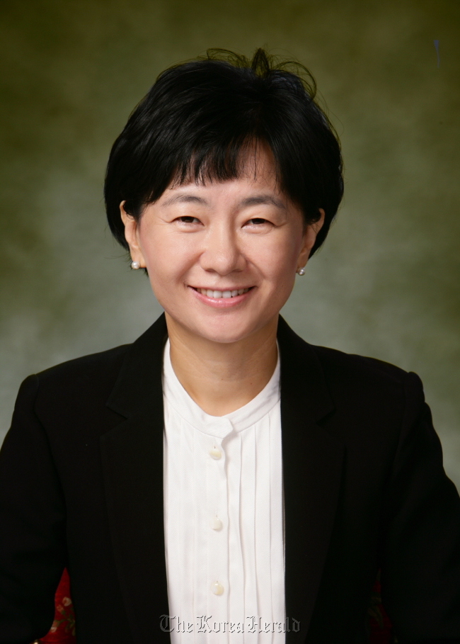 Shin Yong-sook
Shin Yong-sook
신용숙, 한국쓰리엠 전사전략마케팅본부장(상무)/