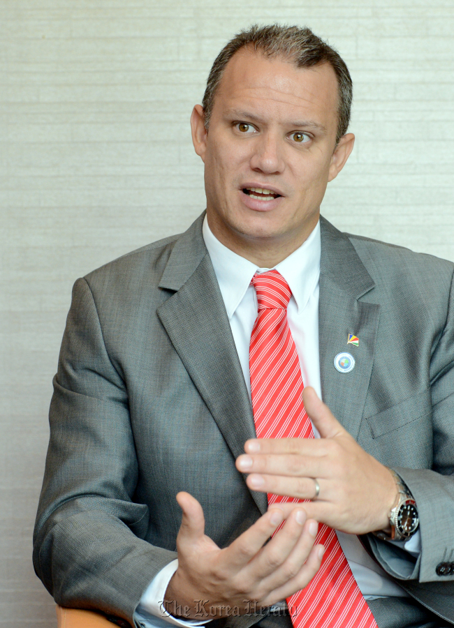 셰이셜 공화국 외교장관 인터뷰./ 안훈기자 rosedale@ 2012.07.02
Seychellois Foreign Minister Jean-Paul Adam
Ahn Hoon/The Korea Herald