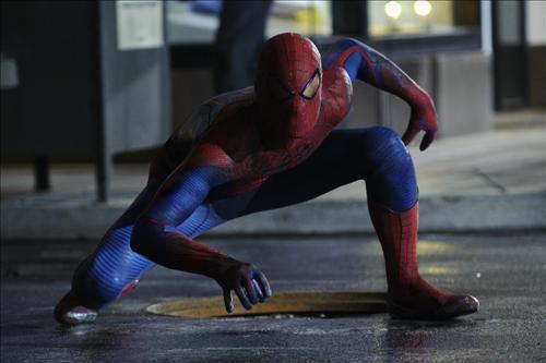 영화/어메이징 스파이더 맨(2012)/'Spider-Man’ tops the box office