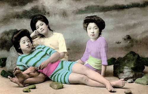 수영복입은 100년 전 ‘일본 미녀’ 보니…