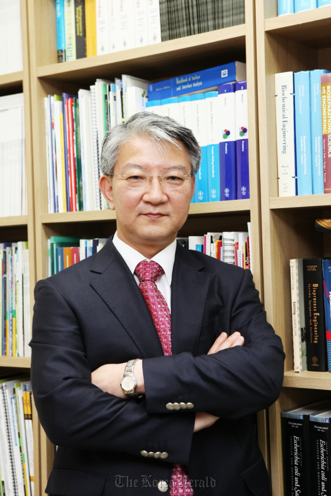 Lee Sang-yup
이상엽, 카이스트 (학장), LG화학 (석좌교수), 카이스트 (교수)/Lee to receive international award for microbiologist