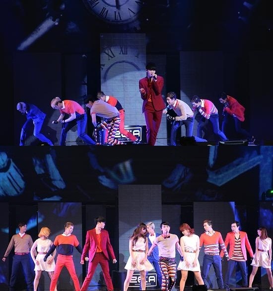 ZE:A(제국의아이들), 가수(문준영, 시완, Kevin, 황광희, 김태헌, 정희철, 하민우, 박형식, 김동준)/제국의아이들, 막강해져서 돌아왔다 ‘국민돌 넘본다’