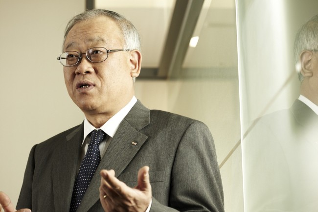 백우석, OCI (사장)/백우석 OCI 사장 “불황 때 투자하라는 격언 따라…내년 태양광 시장 좋아질것”