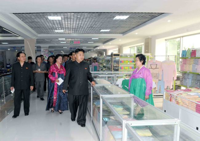 North Korean leader Kim Jong-un visits a department store in Pyongyang.     Yonhap News