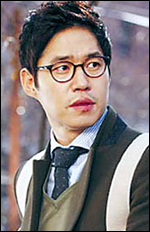 액세서리 하나로 평범한 옷도 특별하게…통통튀는 원색으로 화려하고 경쾌하게…스리피스 슈트·뿔테안경으로 지적이게