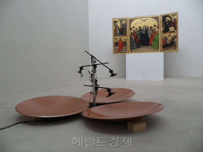 사진2-폐허에 꽃피는 예술. 콜룸바미술관