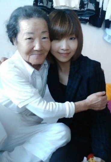 공옥진, 한국무용가, 인간문화재(1931년 8월 14일 - 2012년 7월 9일)/공민지, 가수(2NE1)/2NE1 공민지 고모할머니 공옥진 여사 별세…1인 창무극의 대가