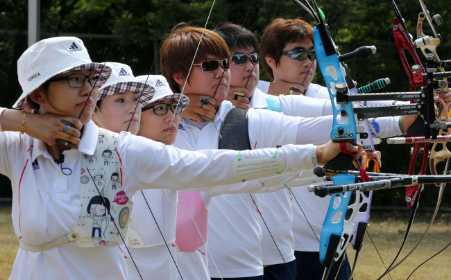 The Korean national archery team  (Yonhap News)