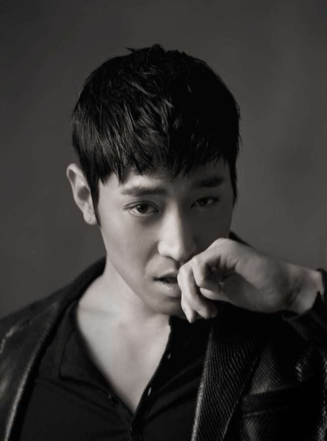 에릭(문정혁), 탤런트, 가수(신화)/에릭 측 “‘정글2’ 출연, 최종 고민 끝에 고사”