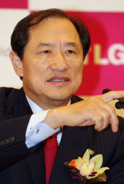 이상철, LG유플러스 (대표이사 부회장), 한국산업융합협회 (회장)/이상철 LGU+ 부회장 “일등 의식 갖돼 최고라는 생각 버려라”