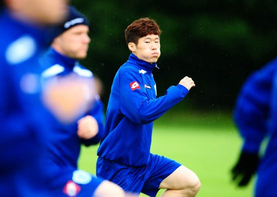 Park Ji-sung takes part in his first practice session with the Queens Park Rangers.  Yonhap News