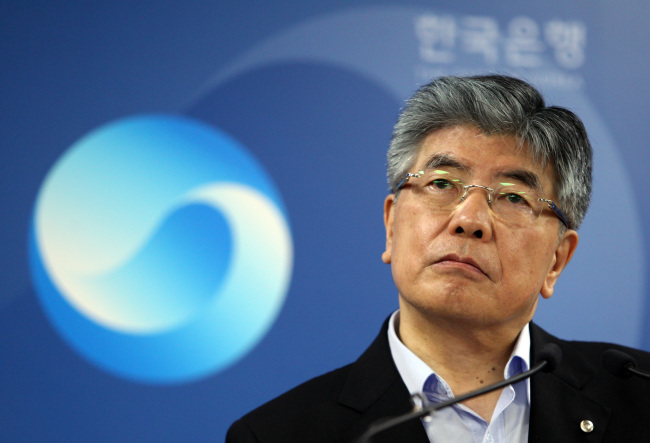 Bank of Korea Governor Kim Choong-soo at a news conference held on Thursday
(Yonhap News)