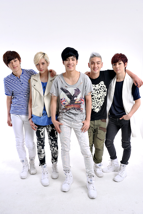 뉴이스트(NU'EST), 가수(JR, Aron, 백호, 민현, 렌)/뉴이스트 “10대들을 대변한다고요? 그게 저희 팀만의 色이죠”(인터뷰)