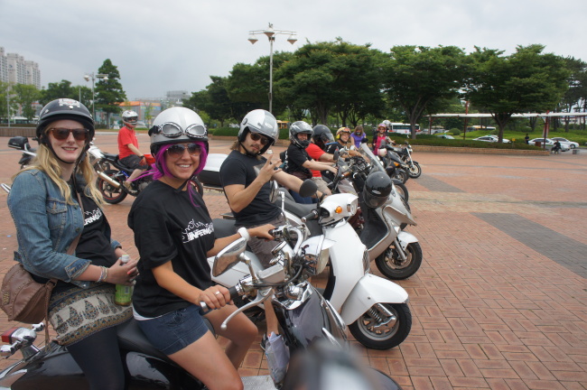 Competitors get ready at the start of the Inferno scavenger hunt in Ulsan. Rena Hogan