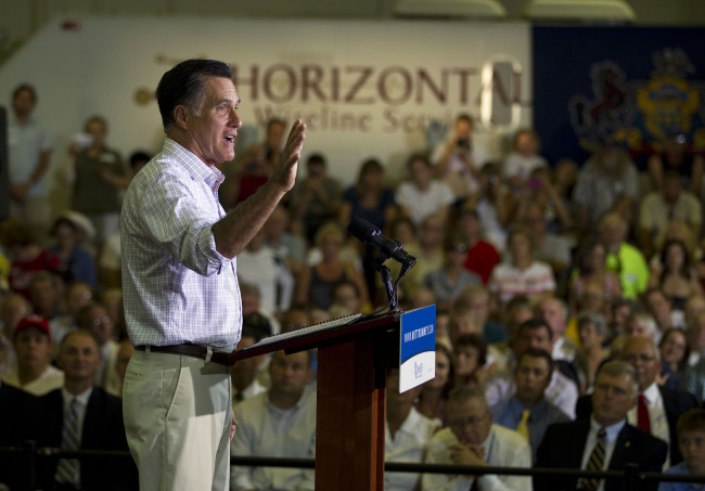 <YONHAP PHOTO-0313> Republican presidential candidate, former Massachusetts Gov. Mitt Romney gestures during a campaign event at Horizontal Wireline Services on Tuesday, July 17, 2012 in Irwin, Pa. (AP Photo/Evan Vucci)/2012-07-18 07:02:52/ <저작권자 ⓒ 1980-2012 ㈜연합뉴스. 무단 전재 재배포 금지.>
Republican presidential candidate, former Massachusetts Gov. Mitt Romney gestures during a campaign event at Horizontal Wireline Services 2012 in Irwin, Pennsylvania, Tuesday.  AP-Yonhap News
Republican presidential candidate, former Massachusetts Gov. Mitt Romney gestures during a campaign event at Horizontal Wireline Services 2012 in Irwin, Pennsylvania, Tuesday.  AP-Yonhap News
