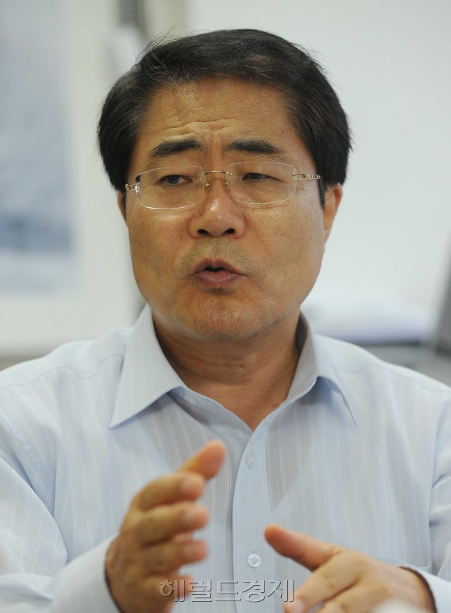 장태평 전 농림수산식품부장관 인터뷰.<br />이상섭 기자 babtong@heraldm.com 2011.08.08
장태평 전 농림수산식품부장관 인터뷰.
이상섭 기자 babtong@heraldm.com 2011.08.08
장태평 전 농림수산식품부장관 인터뷰.
이상섭 기자 babtong@heraldm.com 2011.08.08