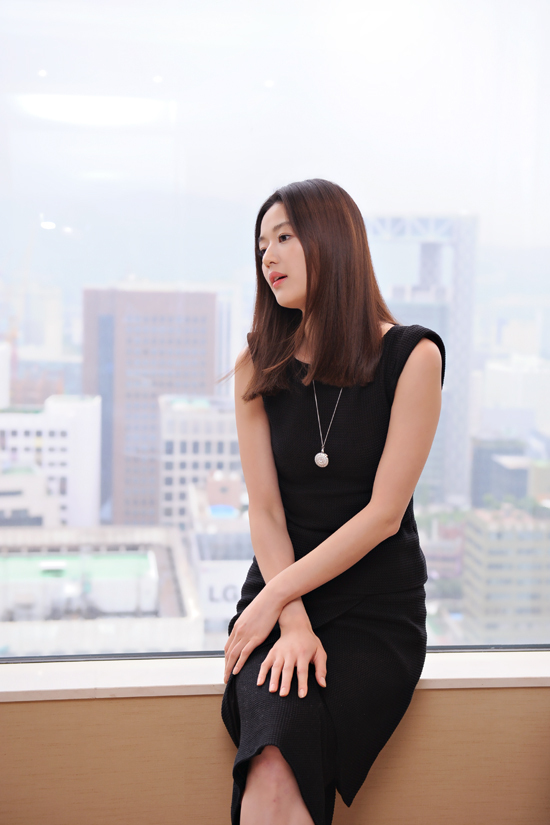 전지현(왕지현), 영화배우/ 전지현 “해외영화 진출, 나였기에 가능했던 것” (인터뷰)
