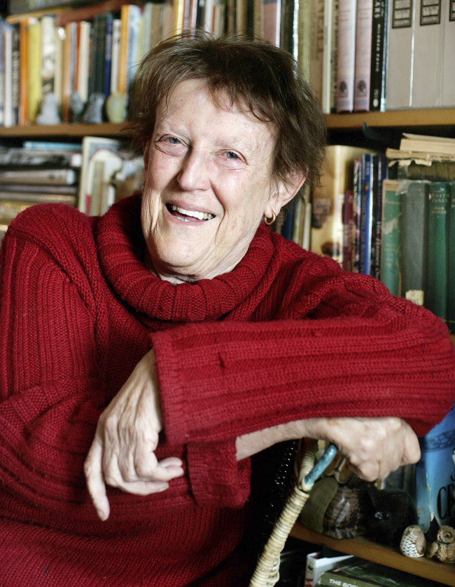 In this photo taken in 2006, Margaret Mahy poses at her home in Governors Bay in Christchurch, New Zealand.  AP-Yonhap News