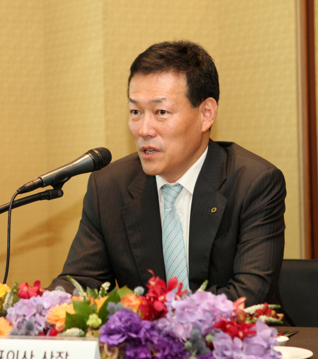 김기범, KDB대우증권 (대표이사)/ 김기범 KDB대우증권 사장 “해외 진출 본격화”…중국, 몽골 합작사 추진중