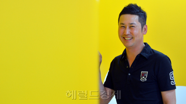 신동엽<br />김명섭 기자 msiron@
신동엽
김명섭 기자 msiron@