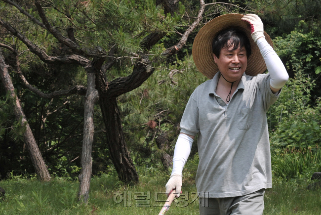 시인 도종환.<br />정희조 기자/checho@heraldm.com 110613
시인 도종환.
정희조 기자/checho@heraldm.com 110613