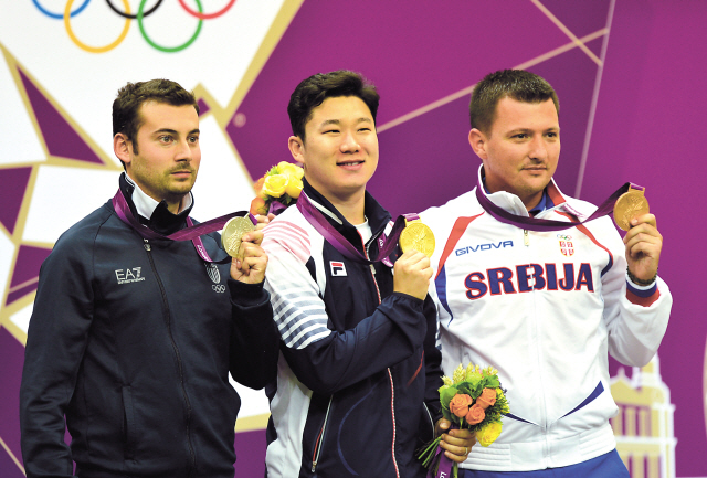 Sharpshooter Jin targets second gold
