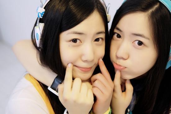 류화영, 가수(티아라)/류효영, 가수(남녀공학, 파이브돌스)/  티아라 코어콘텐츠미디어 “화영, 생방송 중 돌발행동 했다” 폭로티아라 화영, 계약 해지..쌍둥이 언니 효영은?
