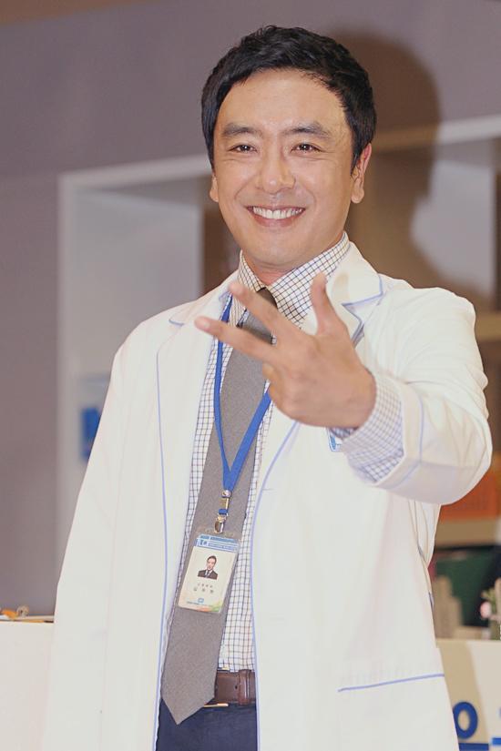 김승우, 영화배우, 탤런트/ ‘제 3병원’ 김승우 “배우로서 도전할 수밖에 없는 작품”