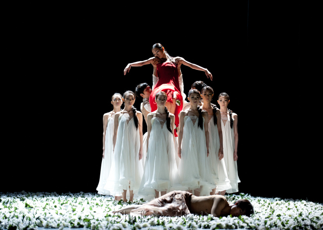 A scene from Kim Yong-geol Dance Theater’s “Orpheus and Eurydice.”
Gangdong Arts Center