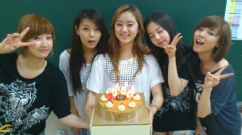 원더걸스(WonderGirls), 가수(선예, 소희,유빈,혜림, 예은)/원더걸스 벌써 데뷔 2000일 ‘왕따 없는 기념샷’