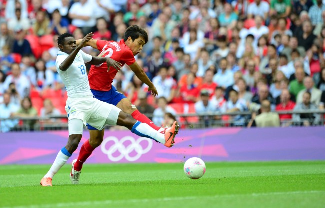 South Korea's Park Chu-young takes a shot during the final Group B contest against Gabong on Wednesday at Wembley Stadium, London. (London Olympic Joint Press Corps)