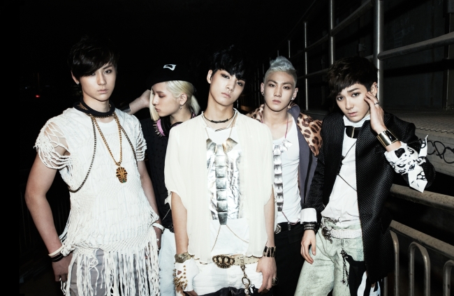 뉴이스트(NU'EST), 가수(JR, Aron, 백호, 민현, 렌)/뉴이스트, 韓 넘어 세계로! ‘Asia-POP 선두주자’ 우뚝