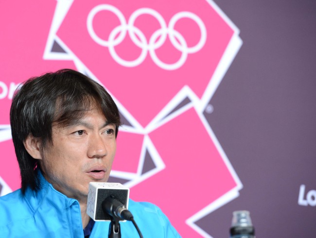 Korea coach Hong Myung-bo