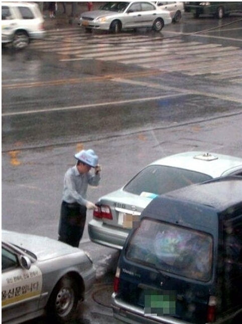 흔한 택시기사 센스… “우산이 없을 때…대단한 센스”