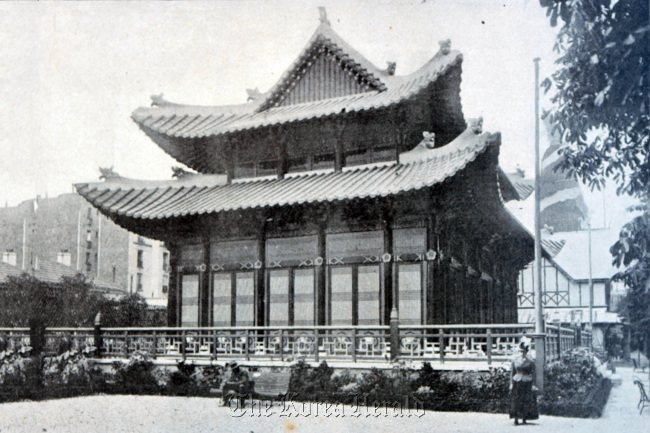 A photo of the Korean Pavilion at the International Exposition in Paris, 1900.