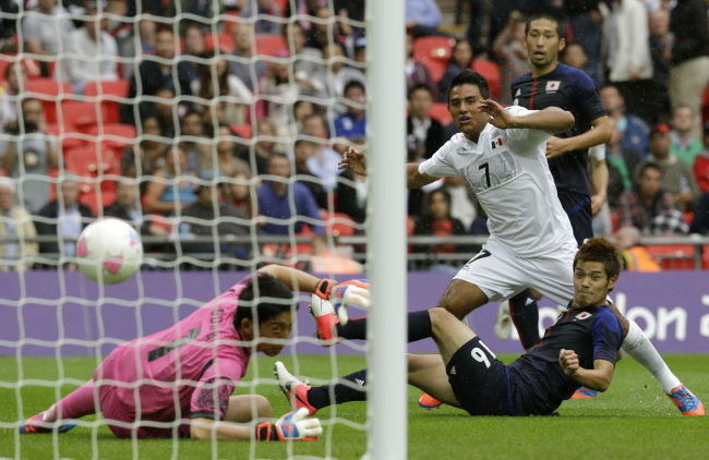Mexico beats Japan to reach Olympic football final