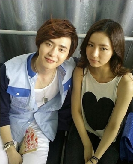 이종석, 모델, 탤런트/이종석 나쁜손, “신세경 어깨에 손 뭐야…부러워”
