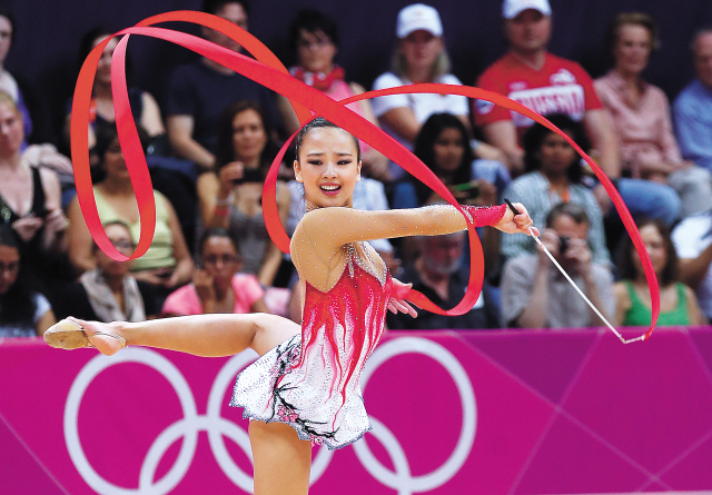 Korea wins first medal in soccer; Son claims 5th spot